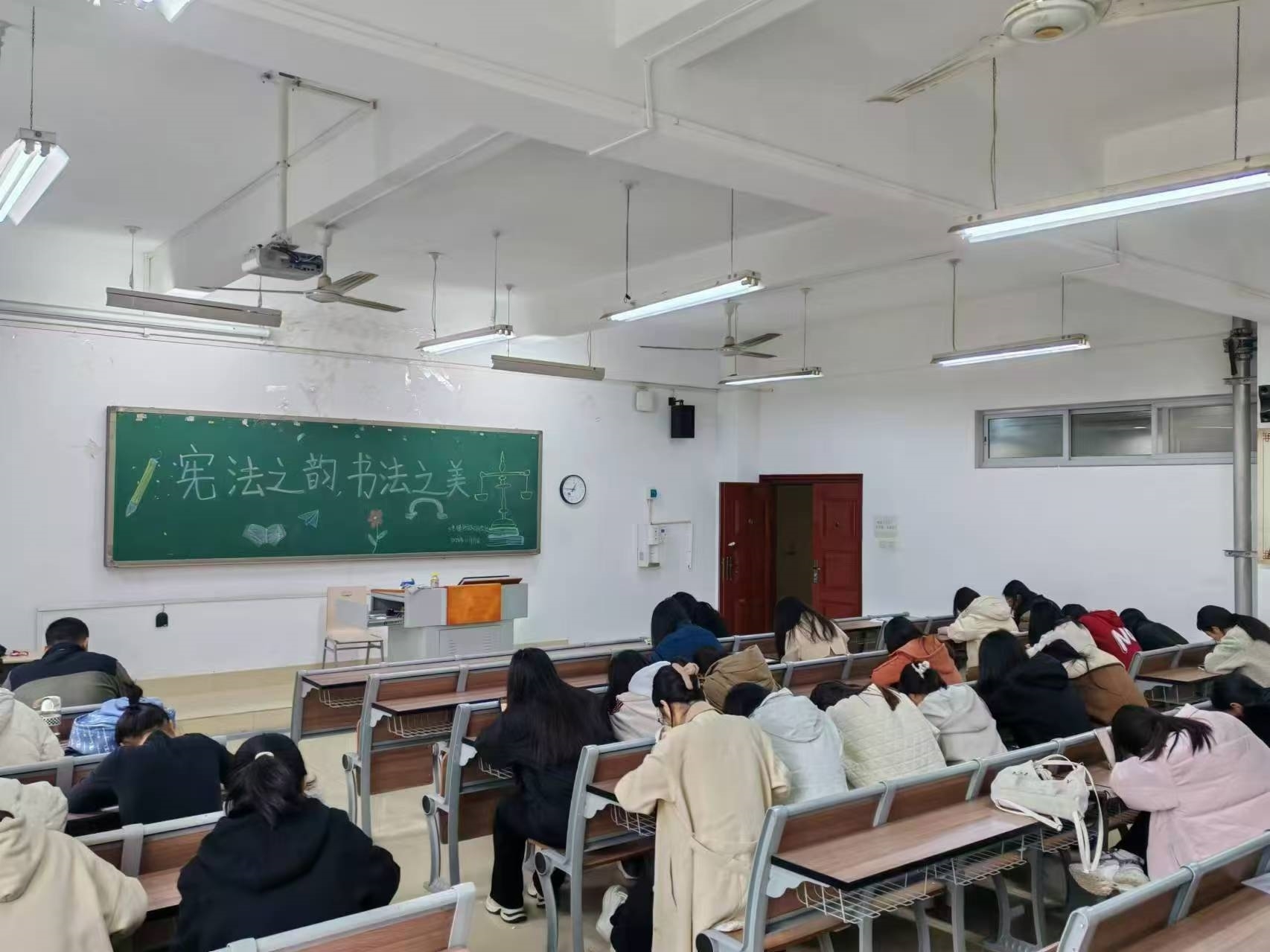 c1e2cd9208a4f984a2b3c888ffe4026.jpg c1e2cd9208a4f984a2b3c888ffe4026.jpg